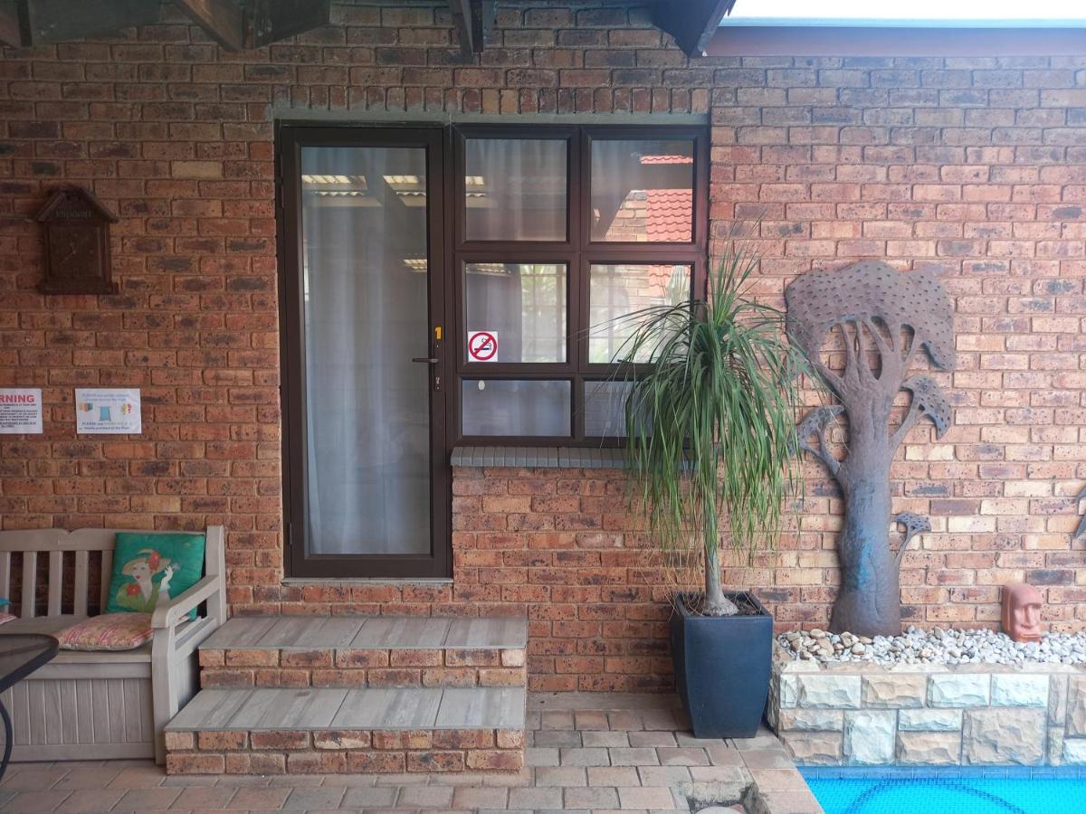 Meadows Guesthouse Germiston Extérieur photo